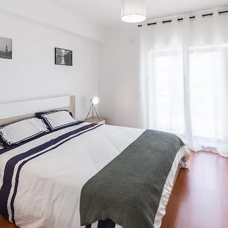 Apartment Elegant And Spacious 3 Bedroom 3 Bath 10 Mins To The Sanctuary!!