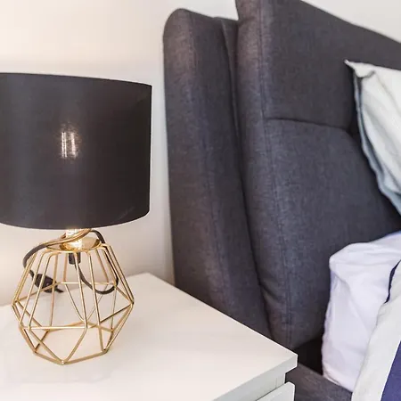 Elegant And Spacious 3 Bedroom 3 Bath 10 Mins To The Sanctuary!! Appartement Fátima