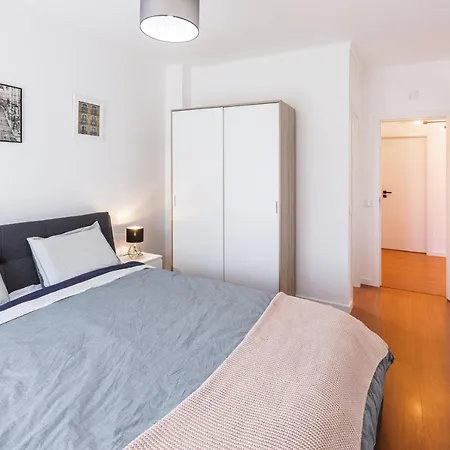 Apartment Elegant And Spacious 3 Bedroom 3 Bath 10 Mins To The Sanctuary!!
